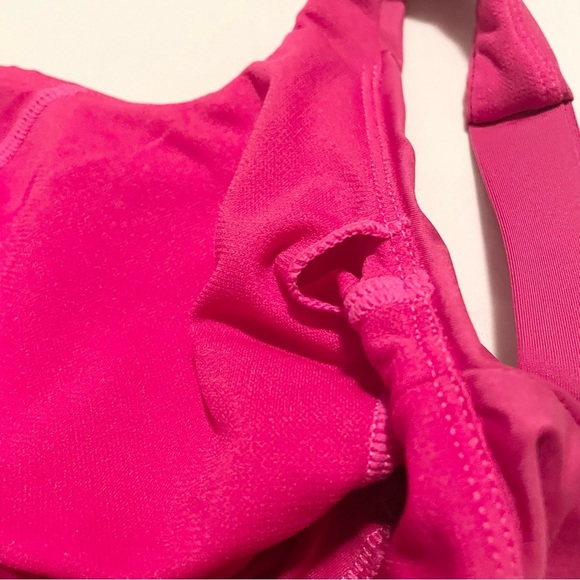 Nike Essential Scoopneck Tank Top Size Medium - Picture 14 of 15